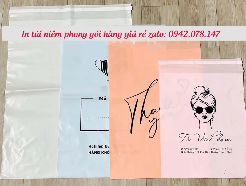 in túi niêm phong gói quần áo